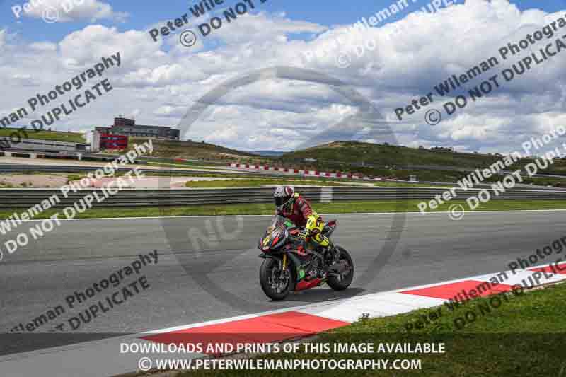 cadwell no limits trackday;cadwell park;cadwell park photographs;cadwell trackday photographs;enduro digital images;event digital images;eventdigitalimages;navarra;no limits trackdays;peter wileman photography;racing digital images;trackday digital images;trackday photos